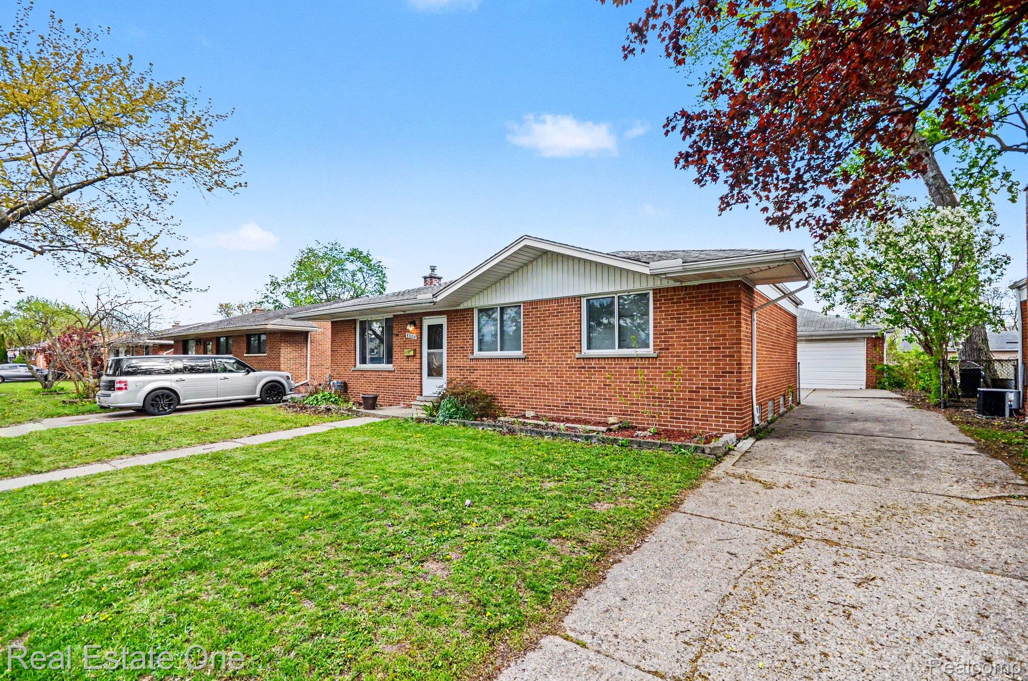 4508 Buckingham Drive