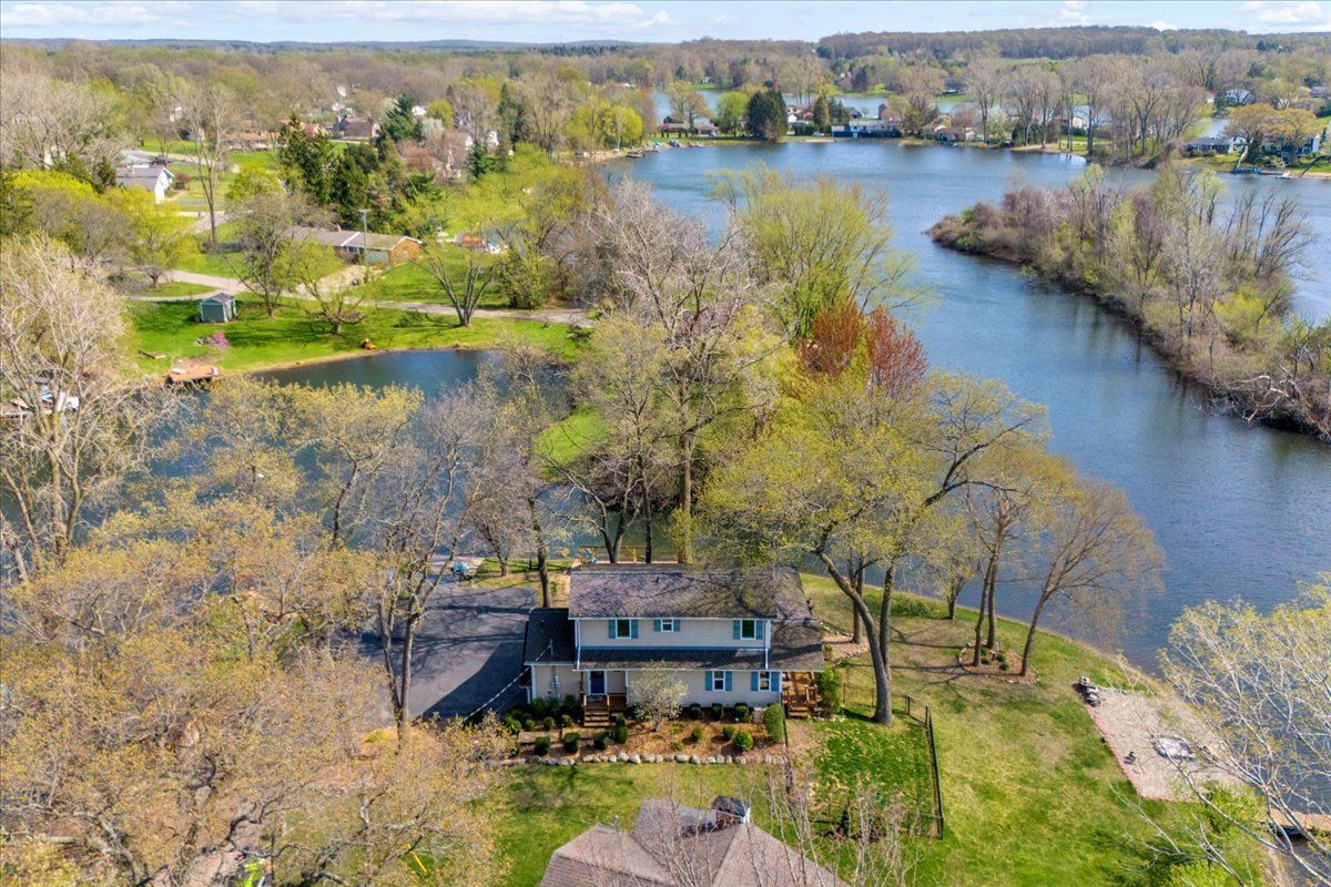 4160 LOCH Court