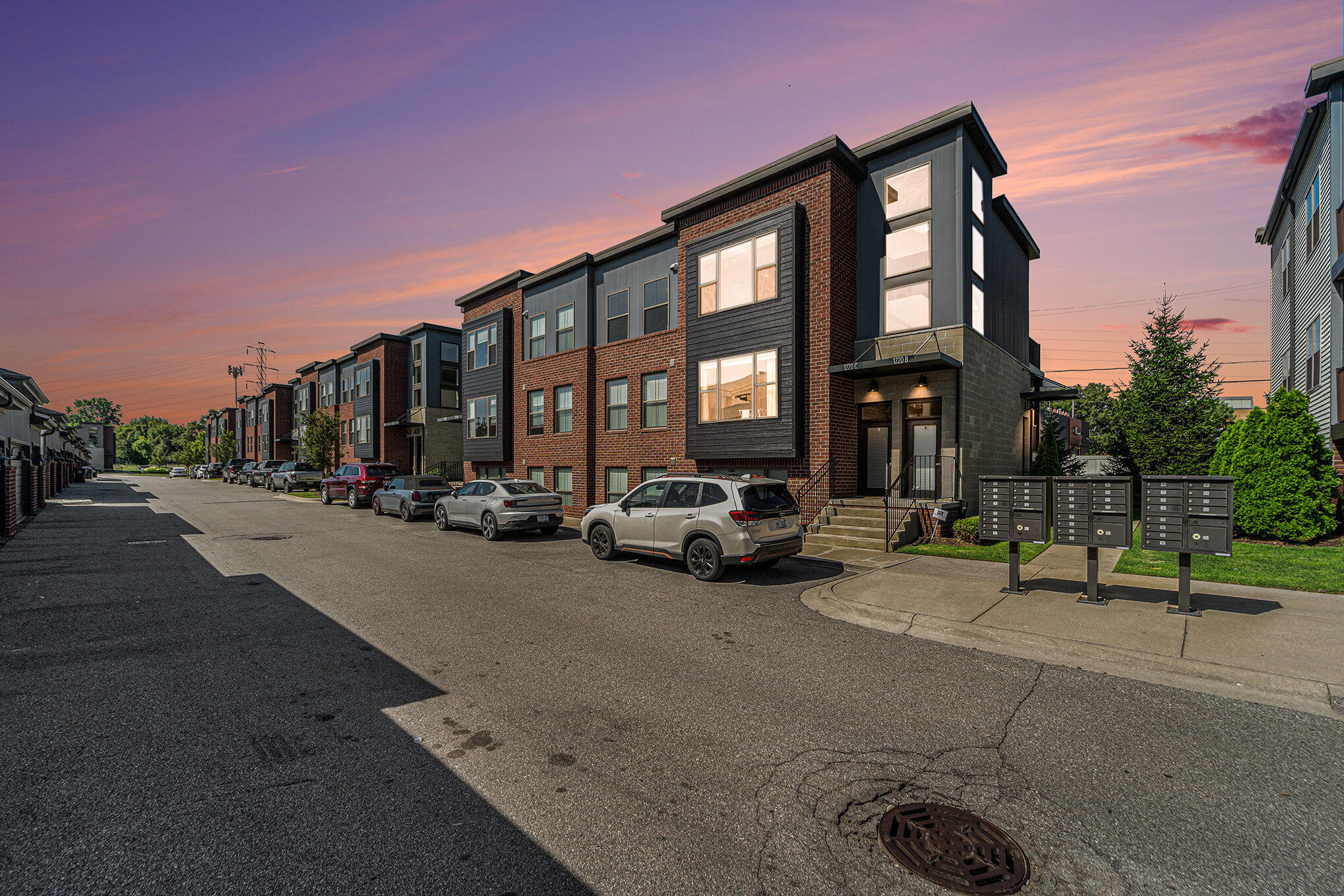 1220 Diamond Court A