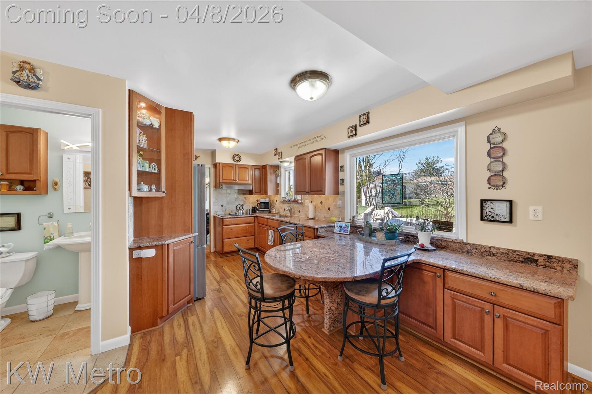 5037 Thorncroft Avenue