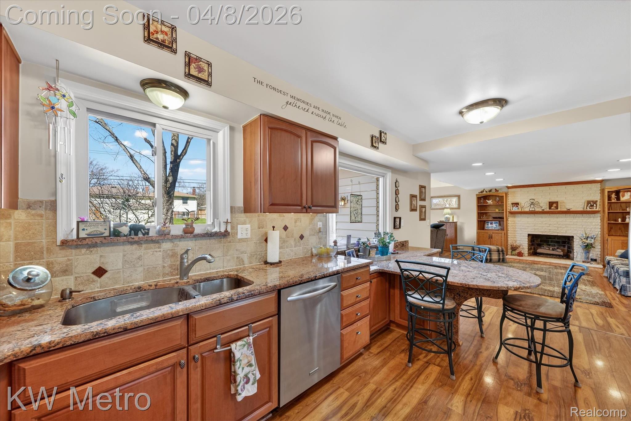 5037 Thorncroft Avenue