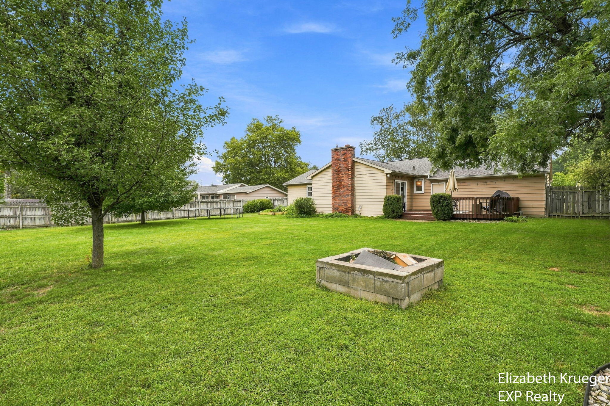 1502 Ridgewood Drive