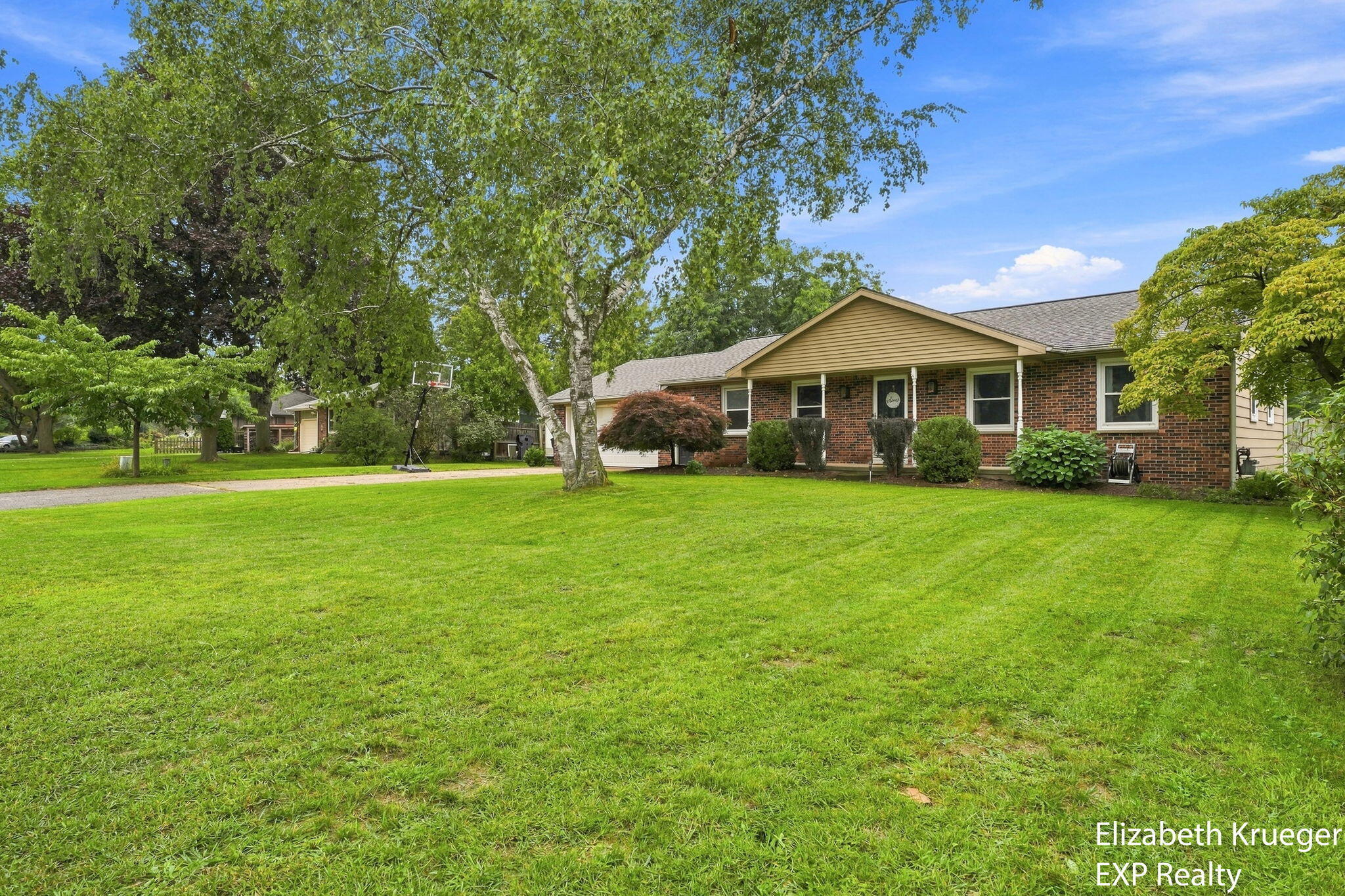 1502 Ridgewood Drive