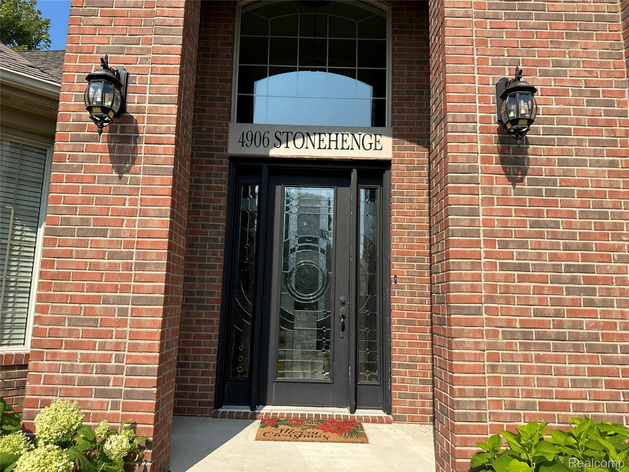 4906 Stonehenge Drive