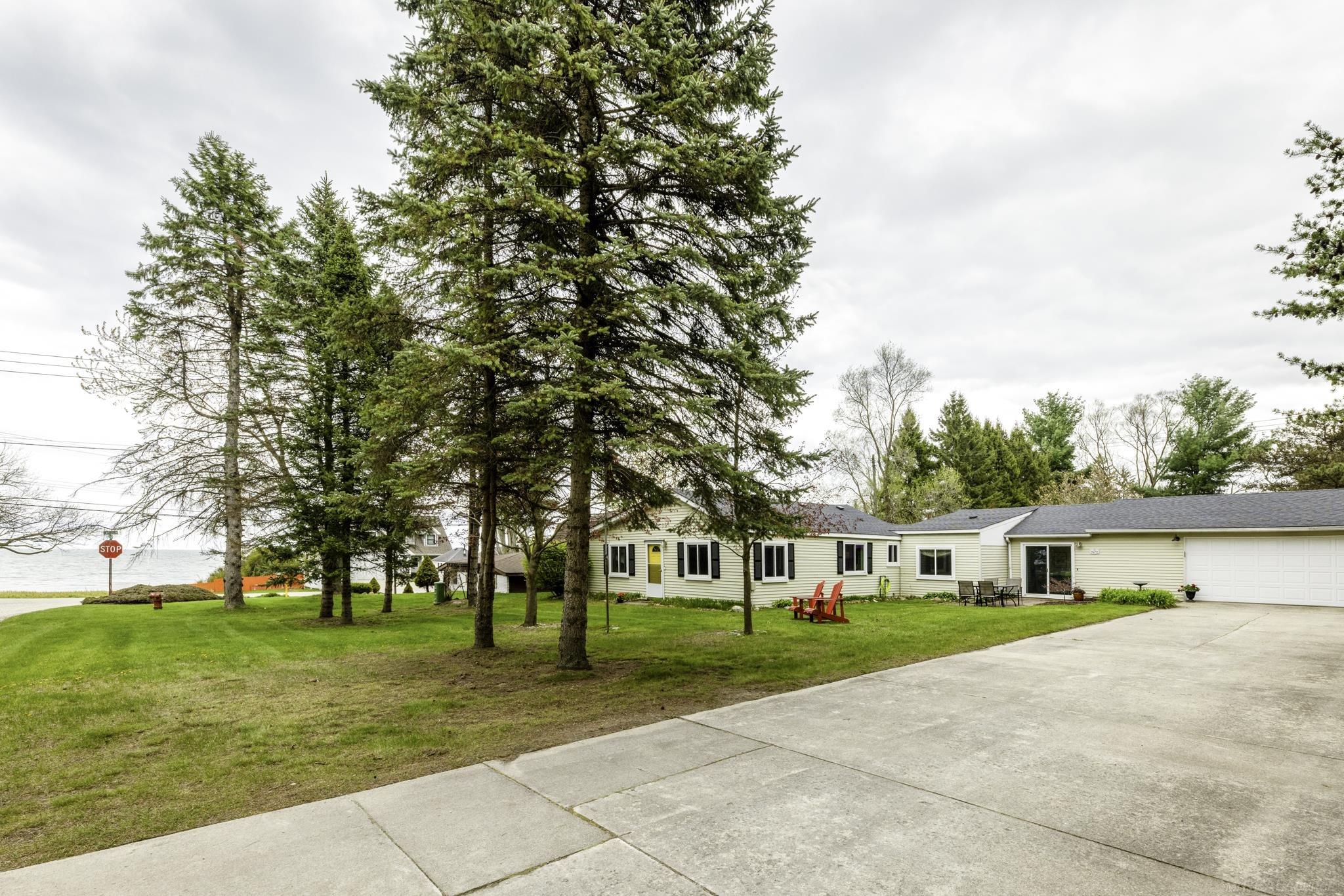 7672 Schroeder Road