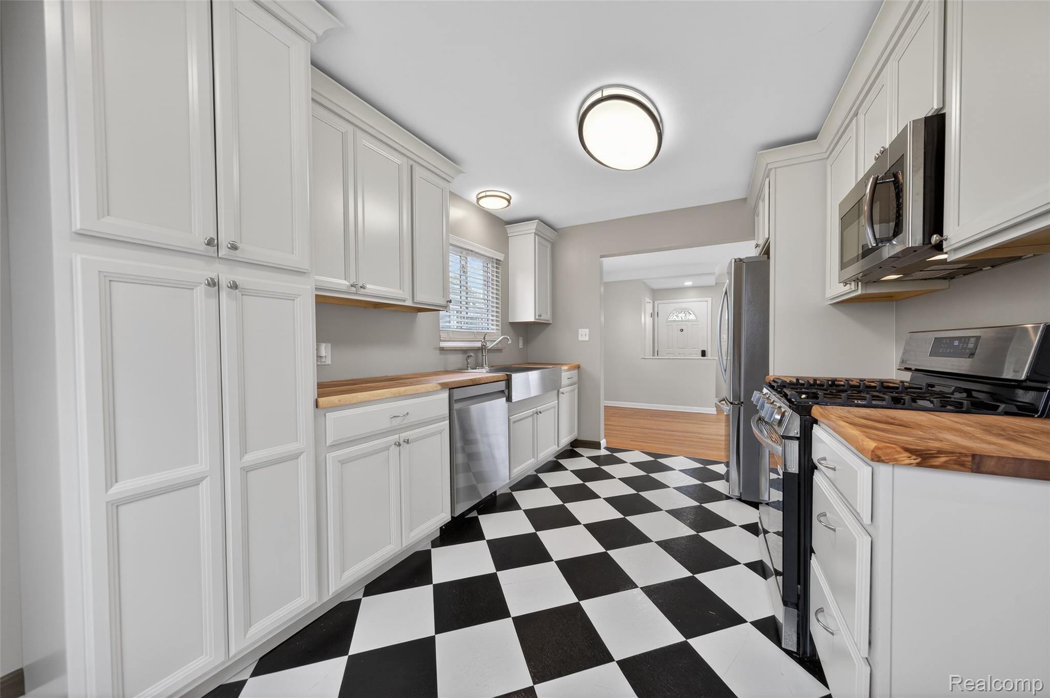 76 W Katherine Avenue