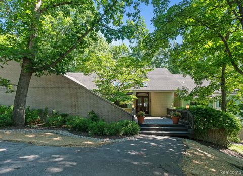 1983 Sherwood Glen Bloomfield Hills City MI 48302