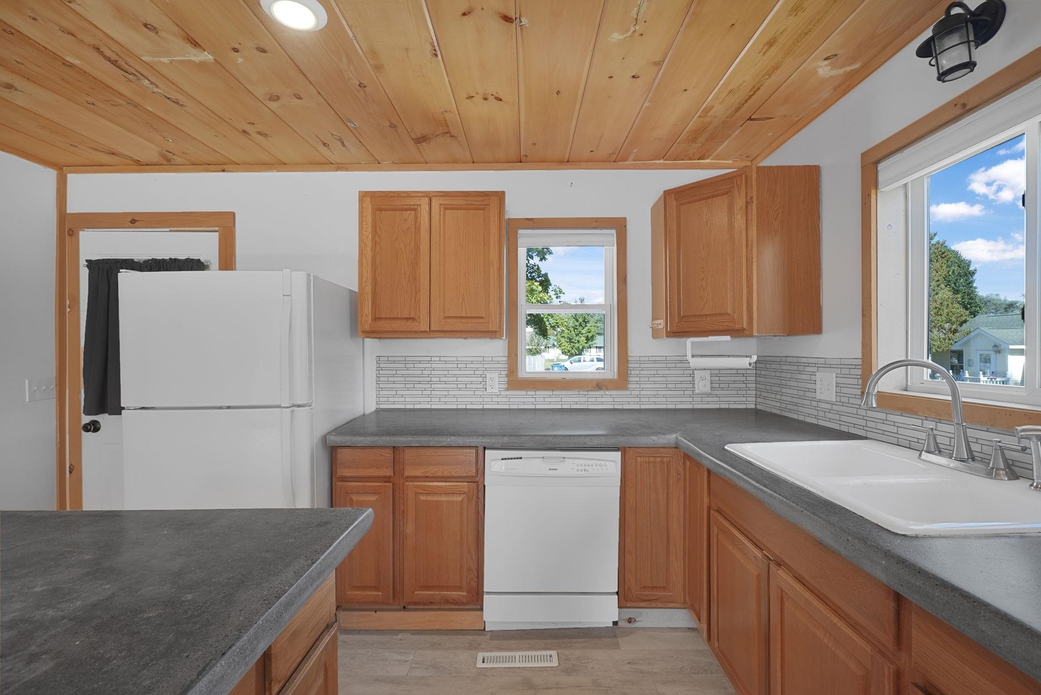 1402 Chestnut Street