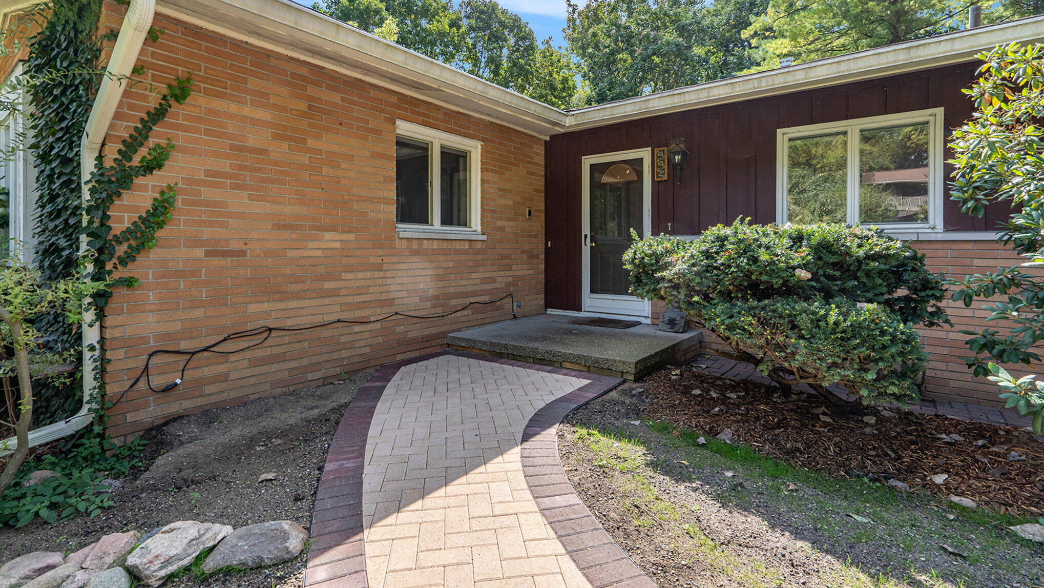 442 Huntington Place