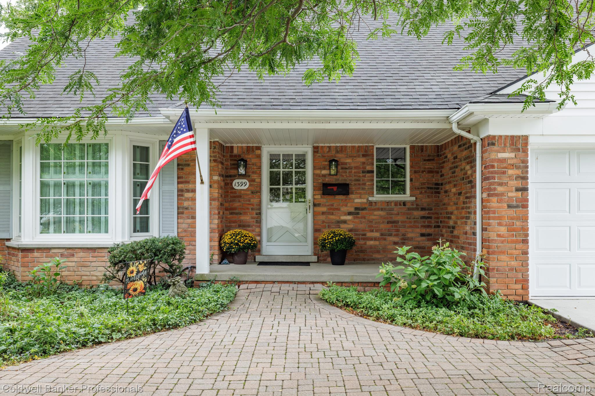 1399 Edmundton Drive