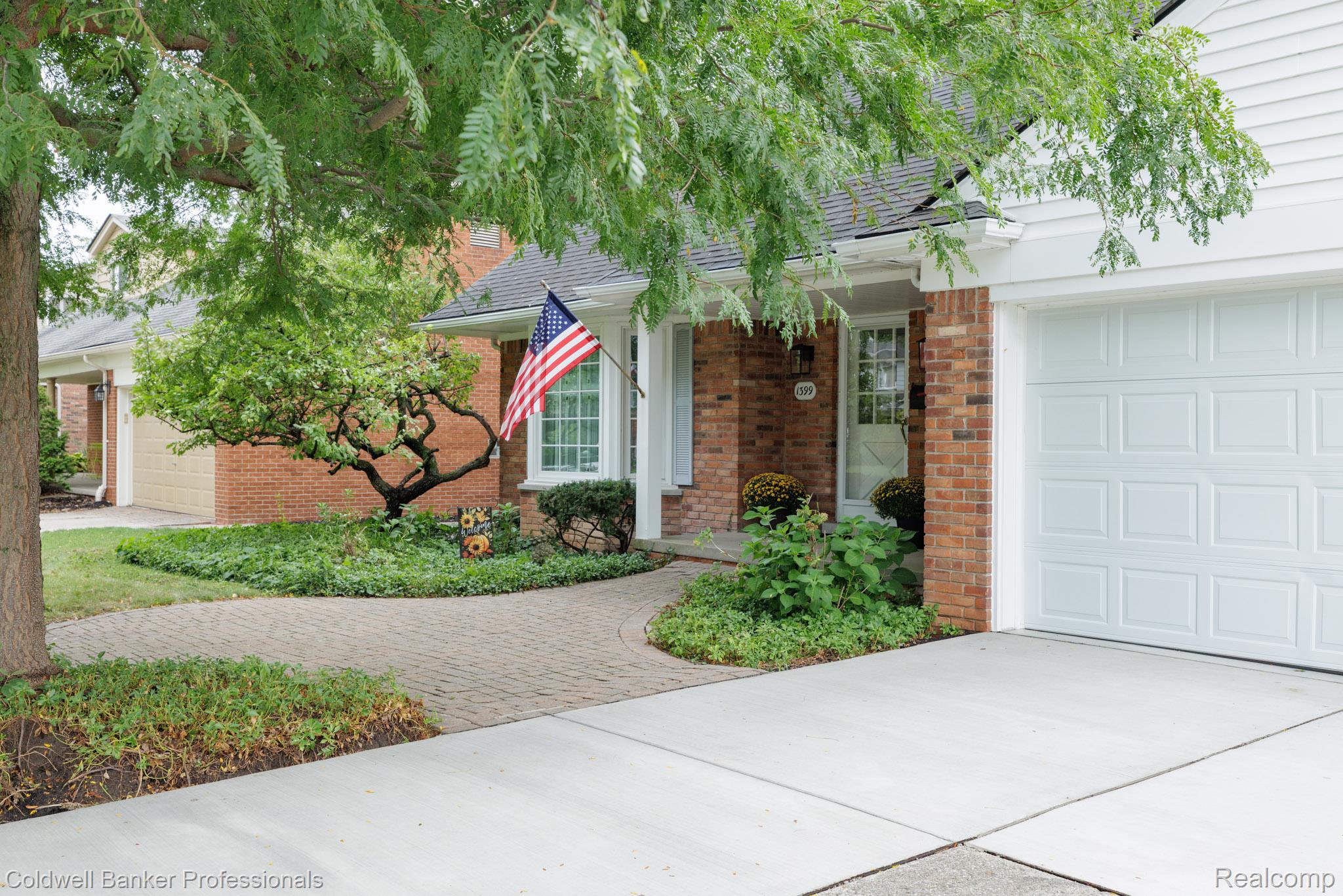 1399 Edmundton Drive