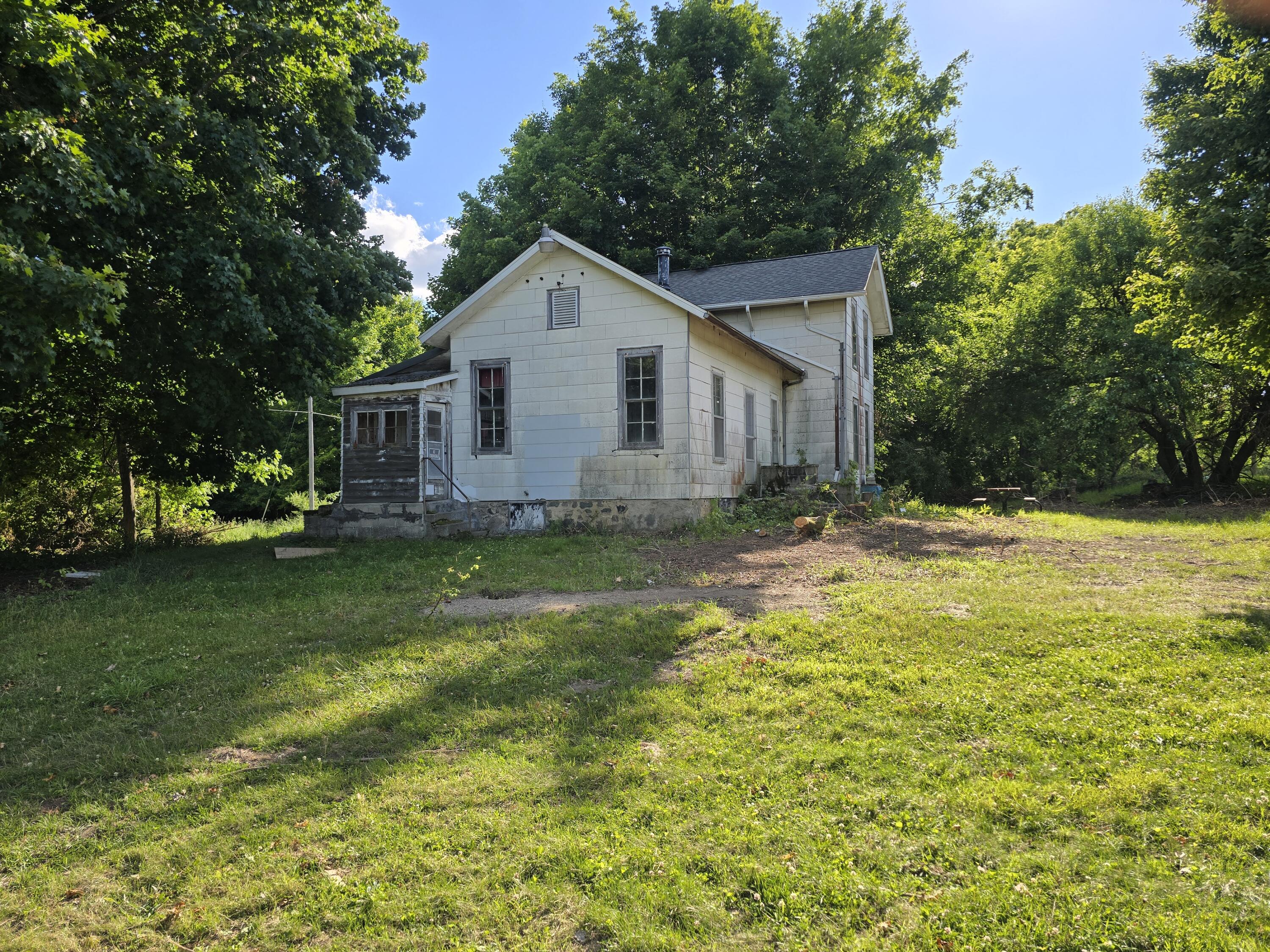 12451 Beecher