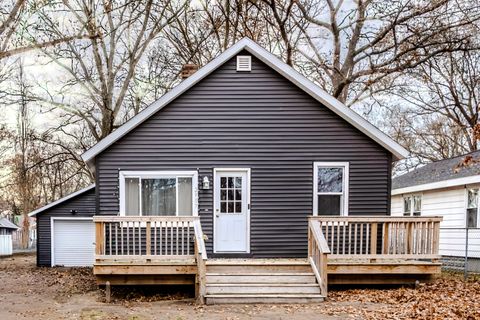 2907 Worden Street Norton Shores City MI 49444