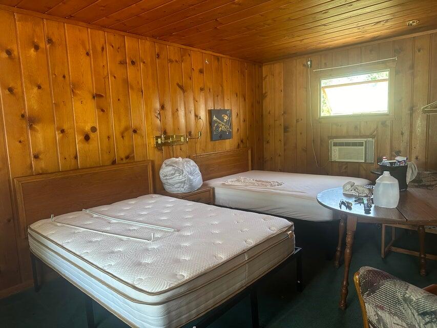 615 S I 75 Business Loop