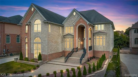 5512 Essex Court West Bloomfield Charter Township MI 48322