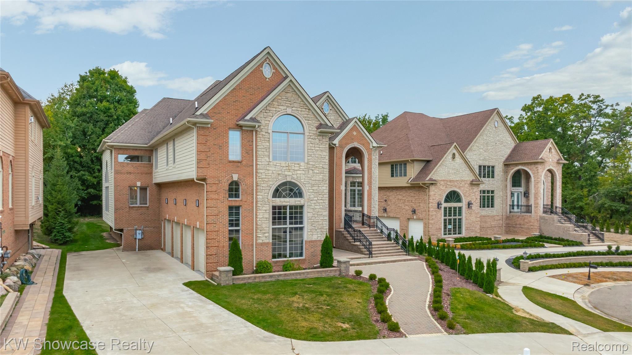 5512 Essex Court