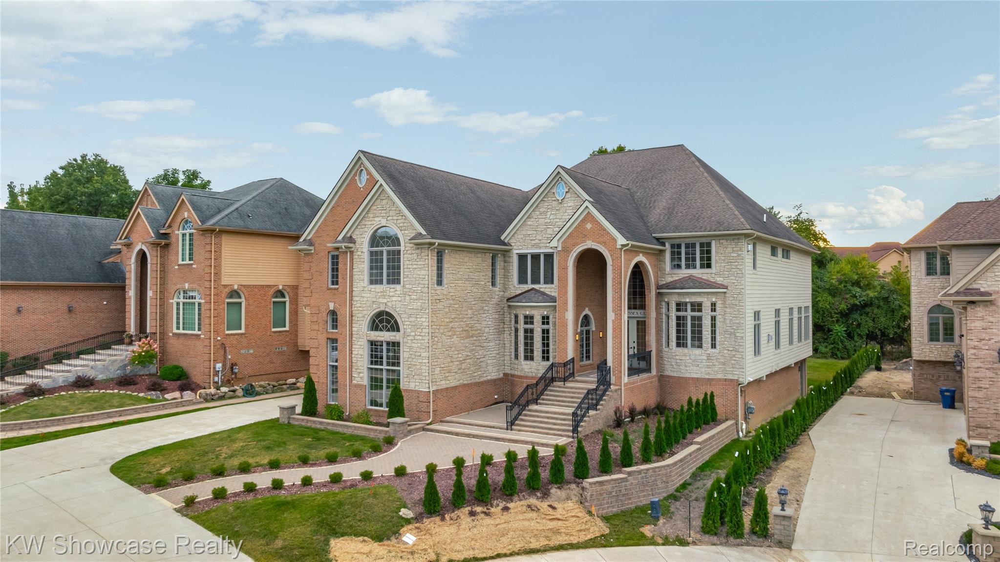 5512 Essex Court