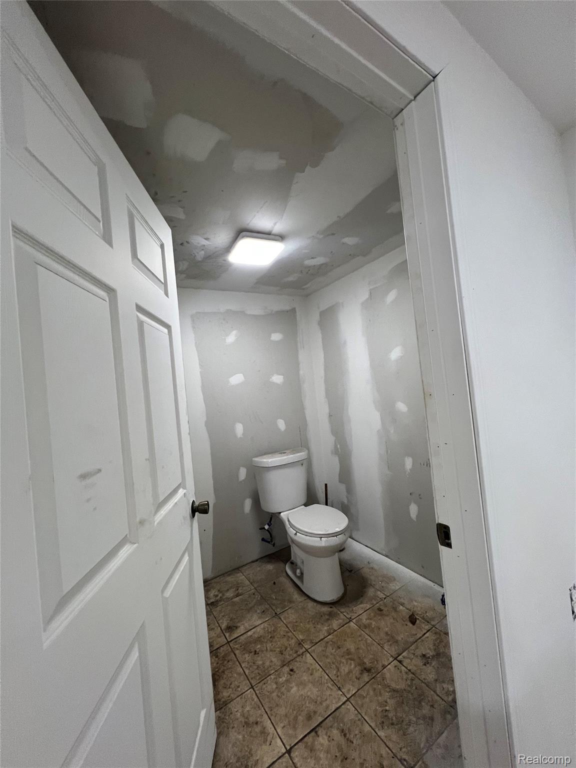 22541 Grand River Avenue