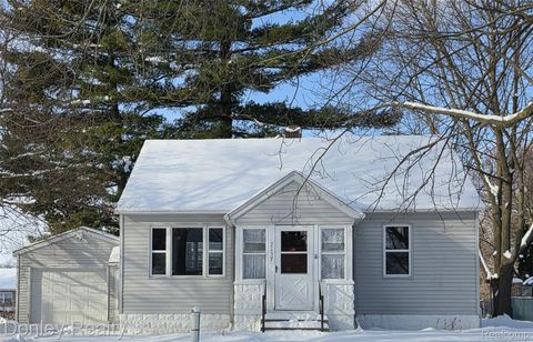 2137 N Main Street Fairgrove Village MI 48733