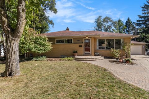 Photo of 1439 Glastonbury Road, Ann Arbor, MI 48103 (MLS # 81025052280)