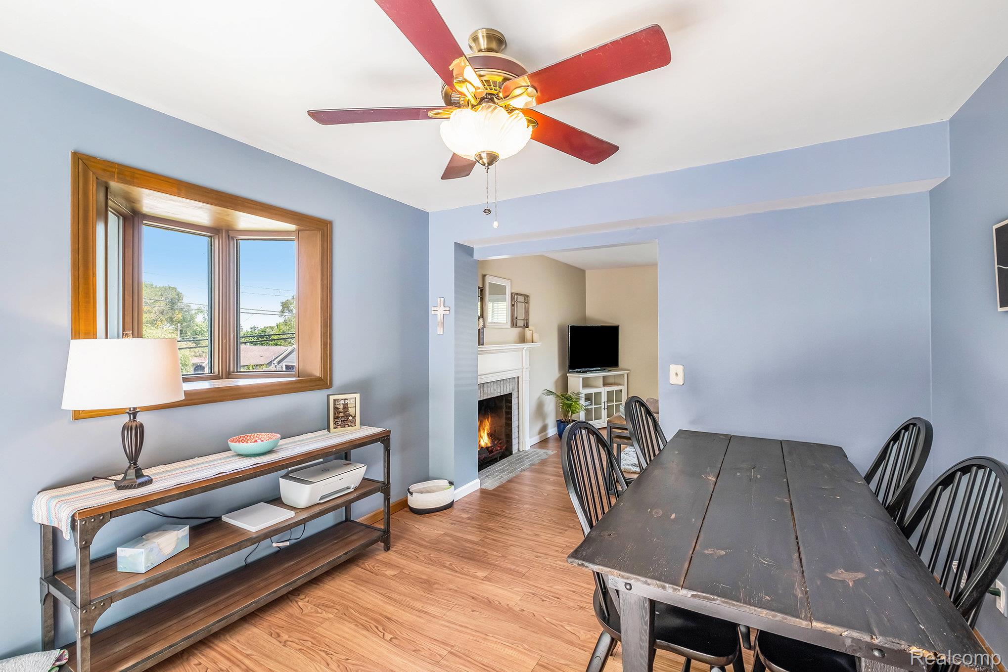 Fenton City, Michigan 48430, United States, 3 Bedrooms Bedrooms, ,2 BathroomsBathrooms,Residential,Coming Soon,165283