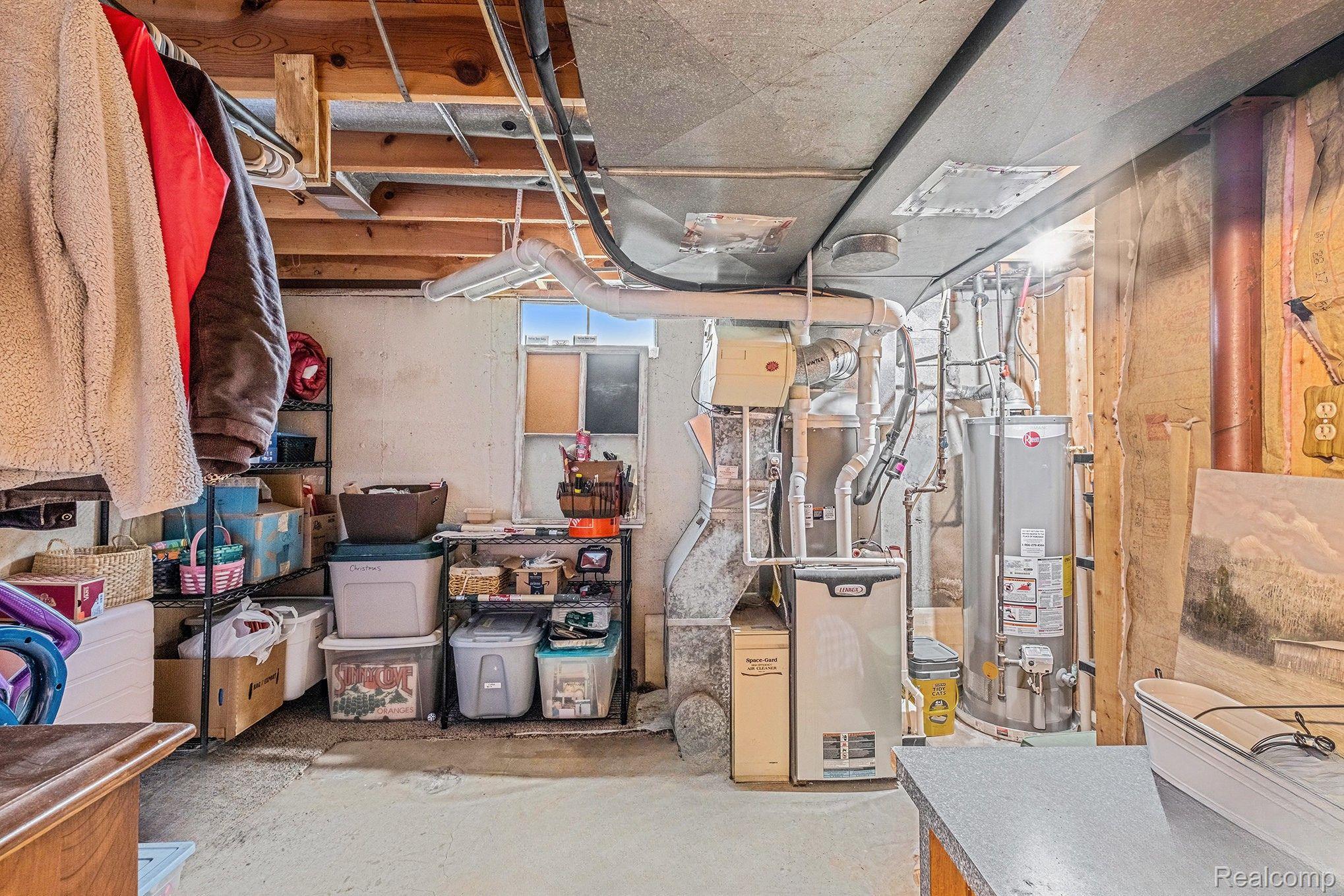 Fenton City, Michigan 48430, United States, 3 Bedrooms Bedrooms, ,2 BathroomsBathrooms,Residential,Coming Soon,165283