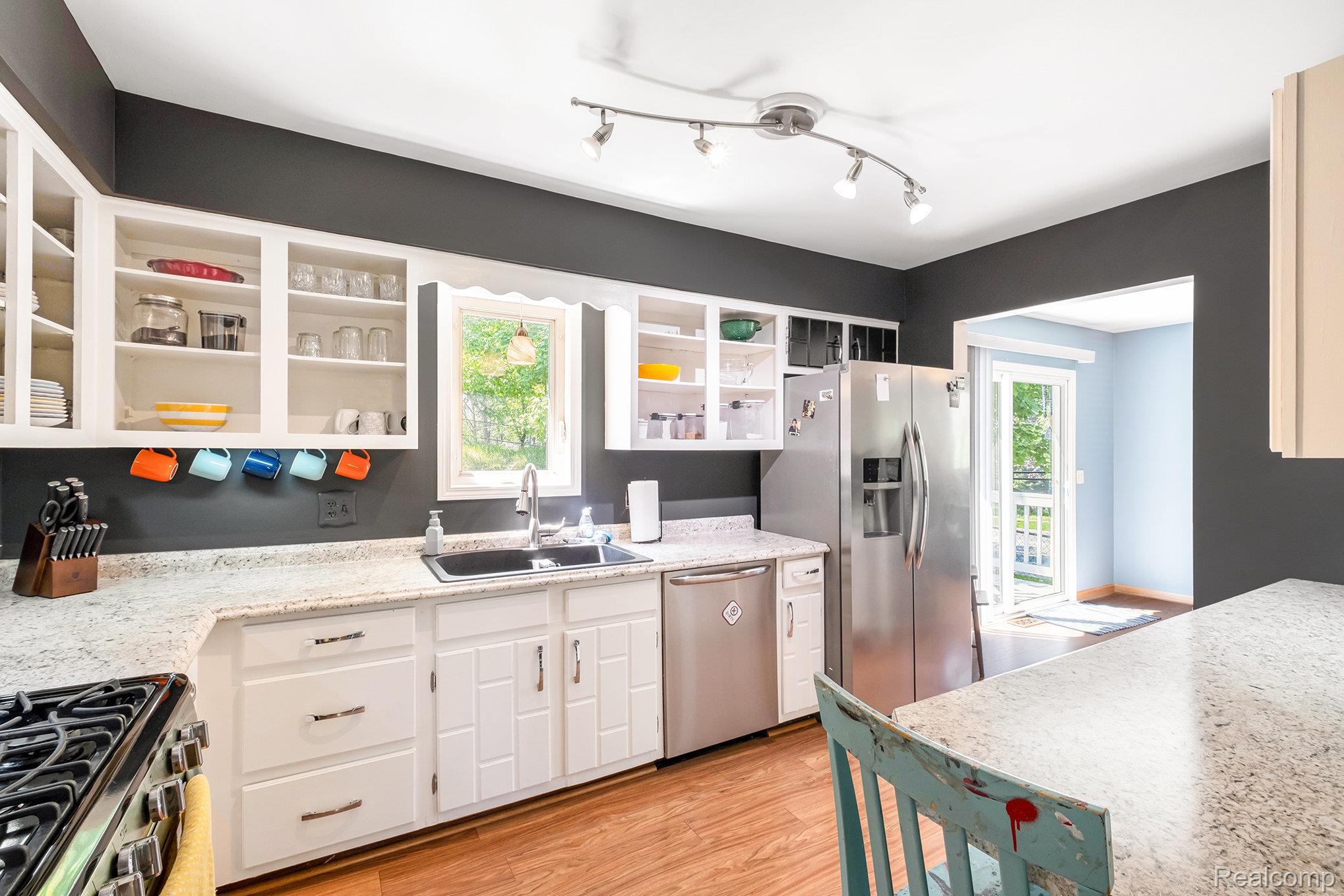 Fenton City, Michigan 48430, United States, 3 Bedrooms Bedrooms, ,2 BathroomsBathrooms,Residential,Coming Soon,165283