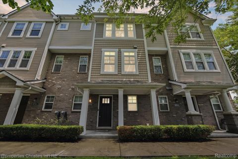 Photo of 1051 N Sherman Drive #B19, Royal Oak City, MI 48067 (MLS # 20251015740)