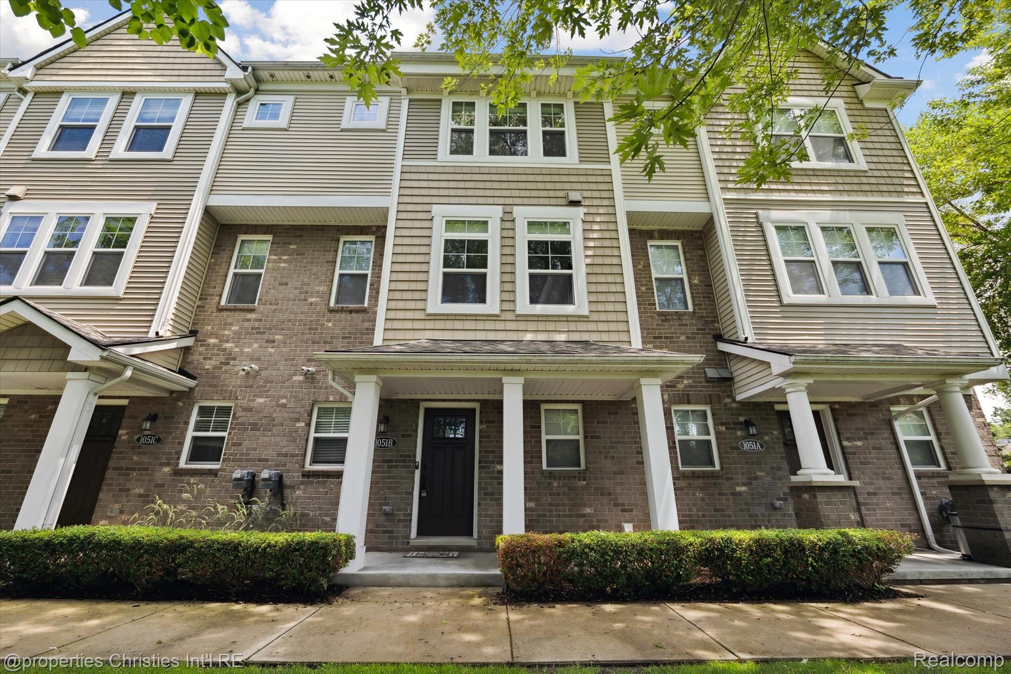 1051 N Sherman Drive B19