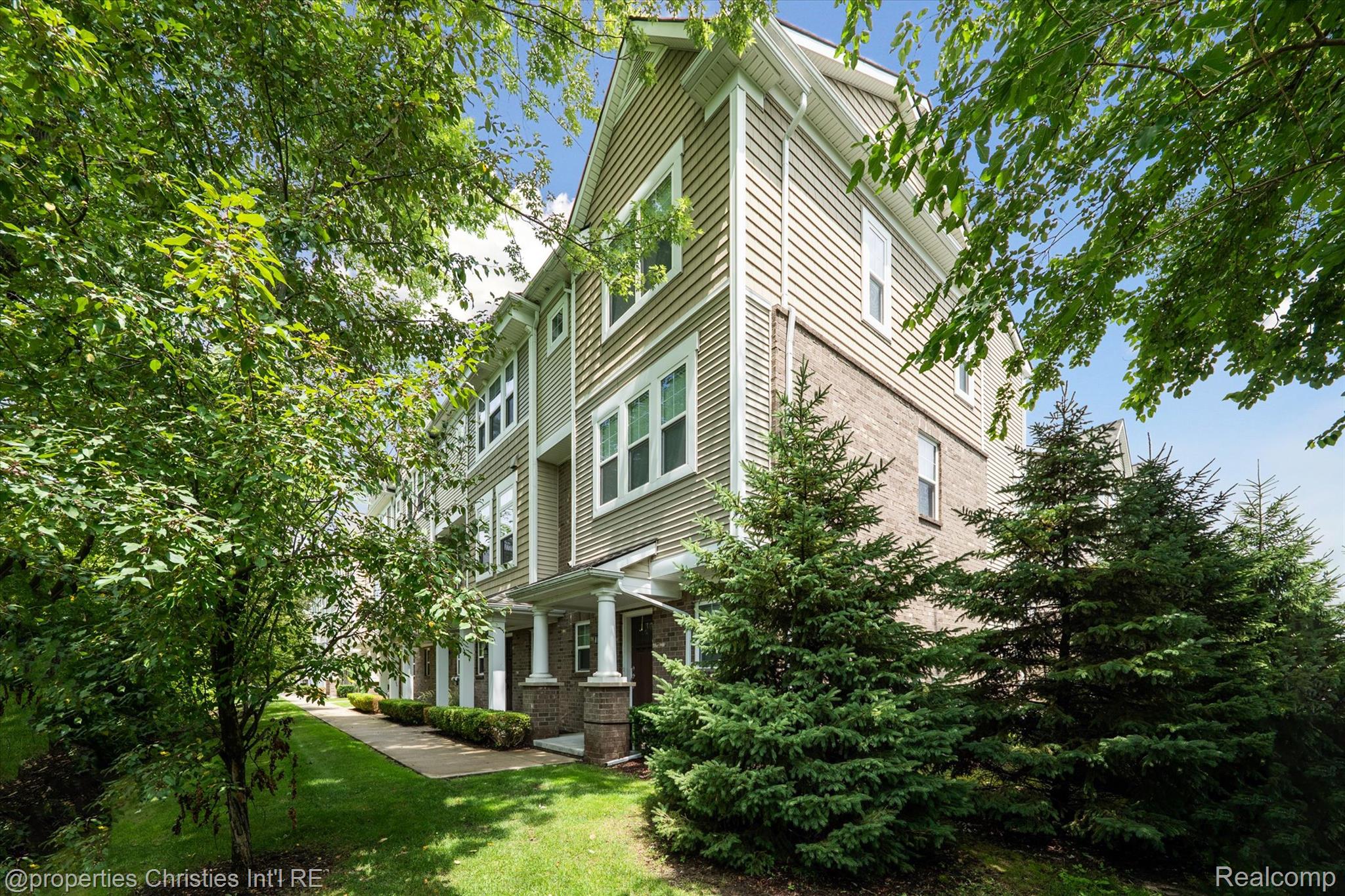 1051 N Sherman Drive B19