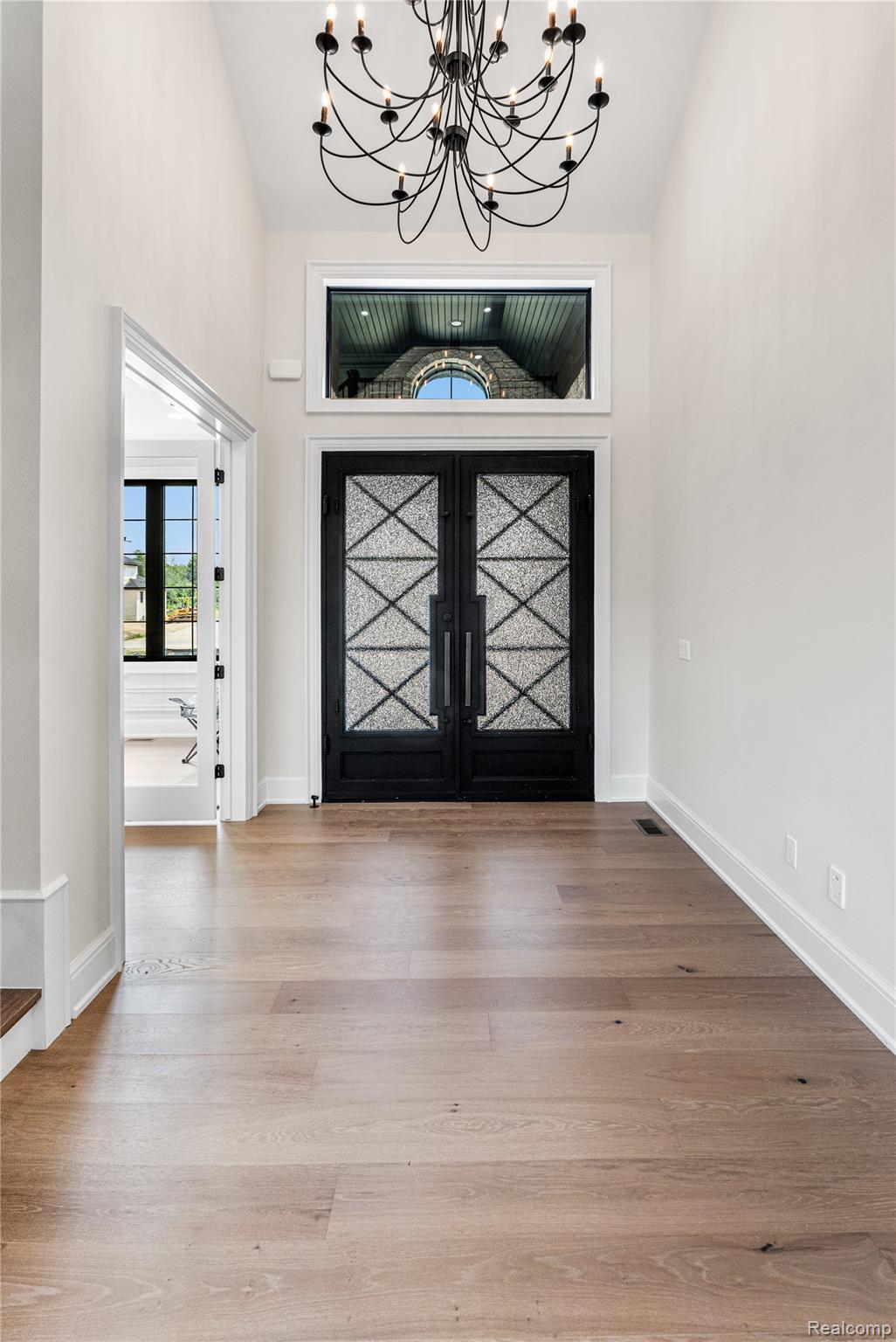 1812 VISTA Drive