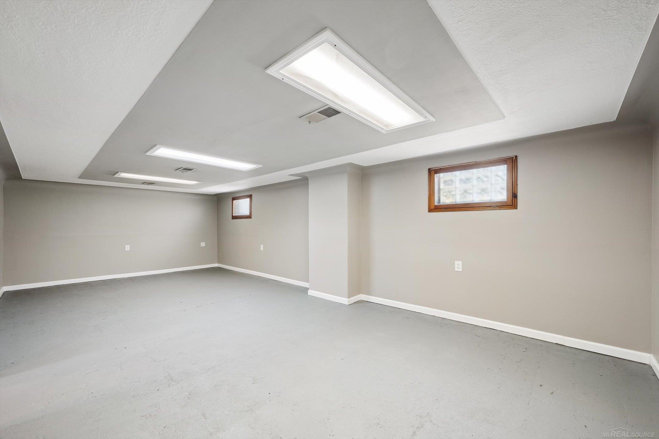 439 W Browning Avenue