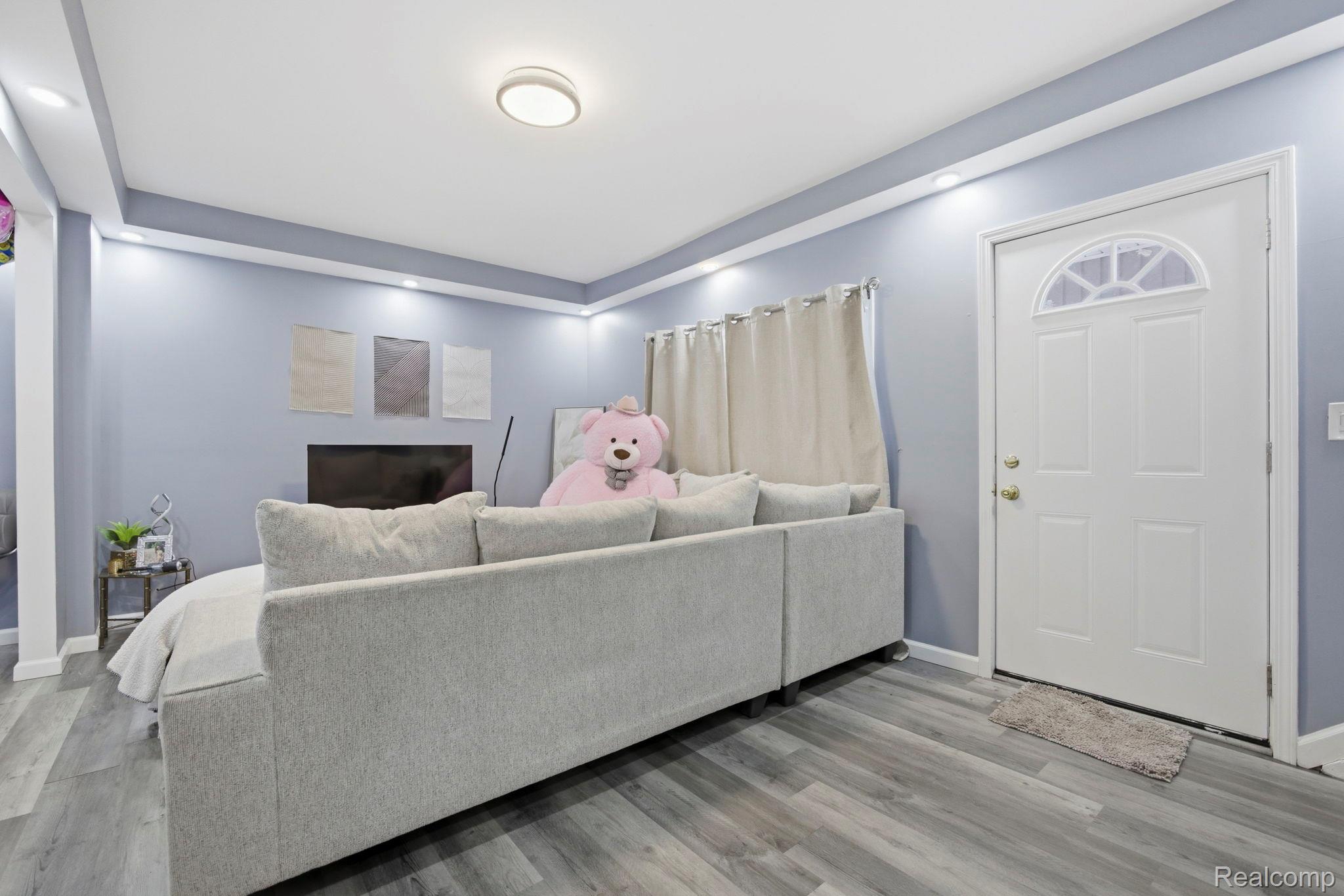 5281 Vancouver Street