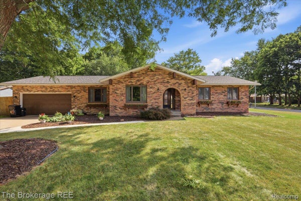 2307 BELLE MEADE DR, DAVISON, MI 48423 - Image 996c6d913d14be62c1dedc19d15518d0/2829707945