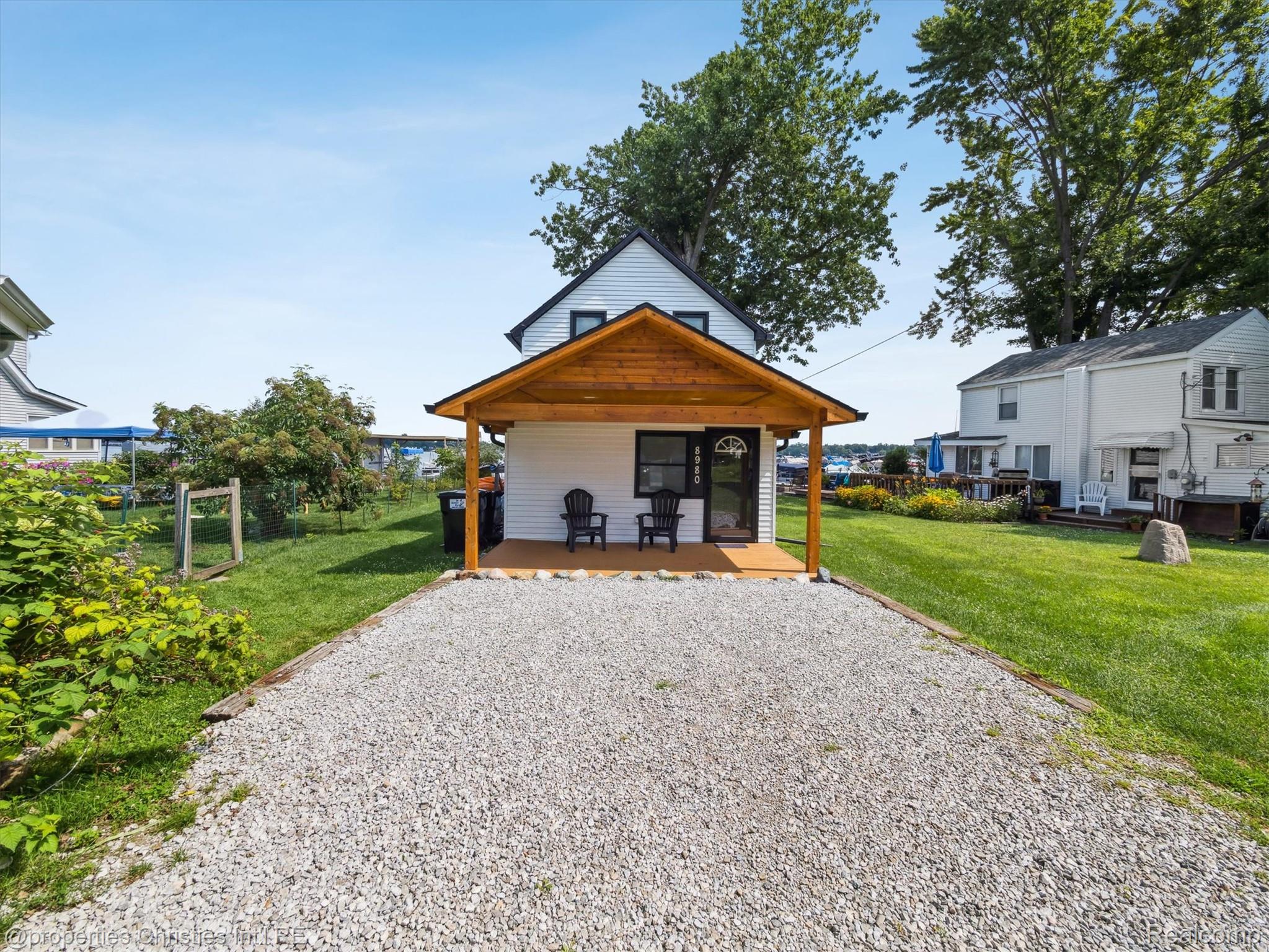 8980 Dexter Pinckney Road