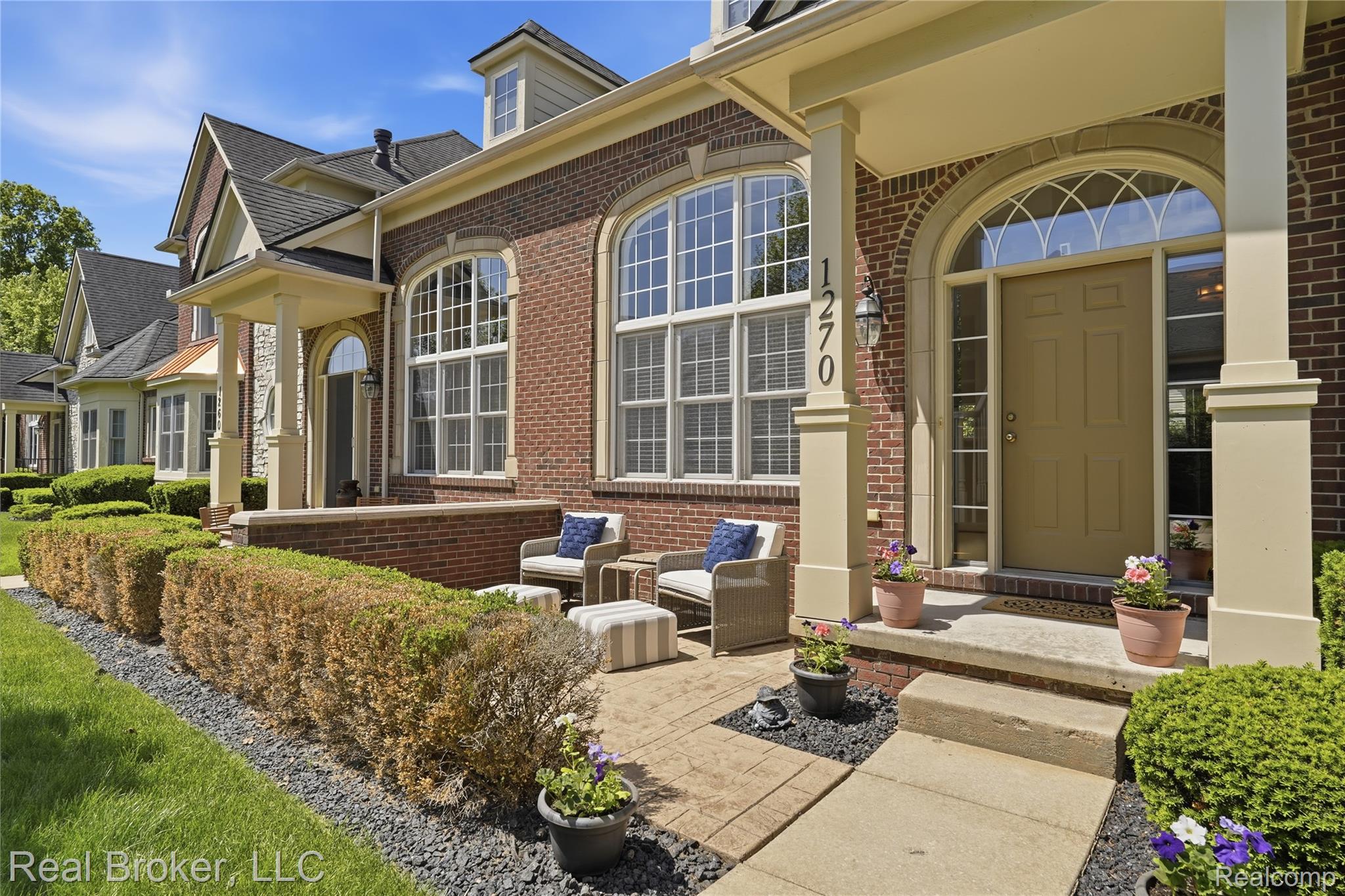 1270 Old Colony Lane