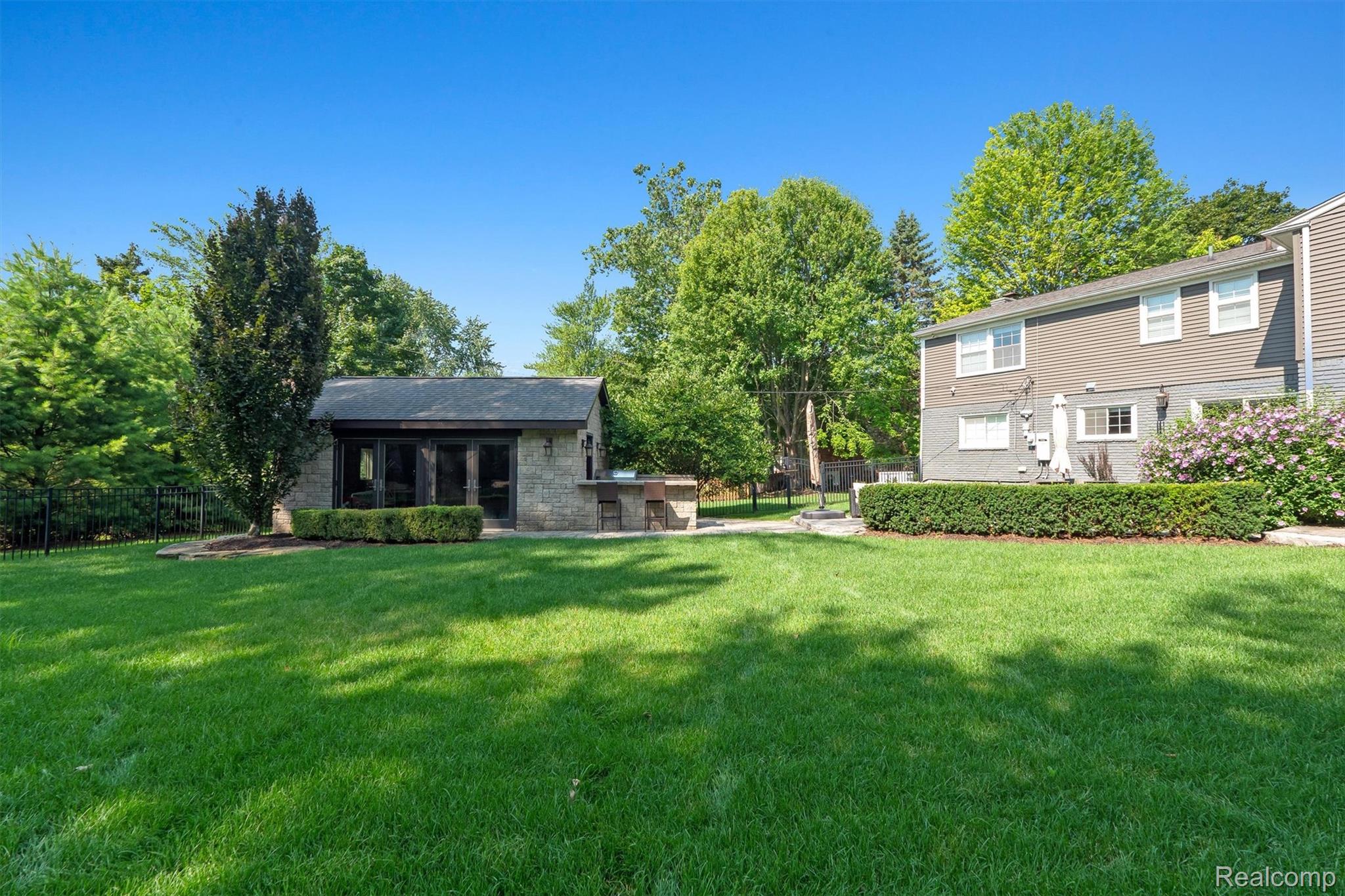 5365 Van Ness Court