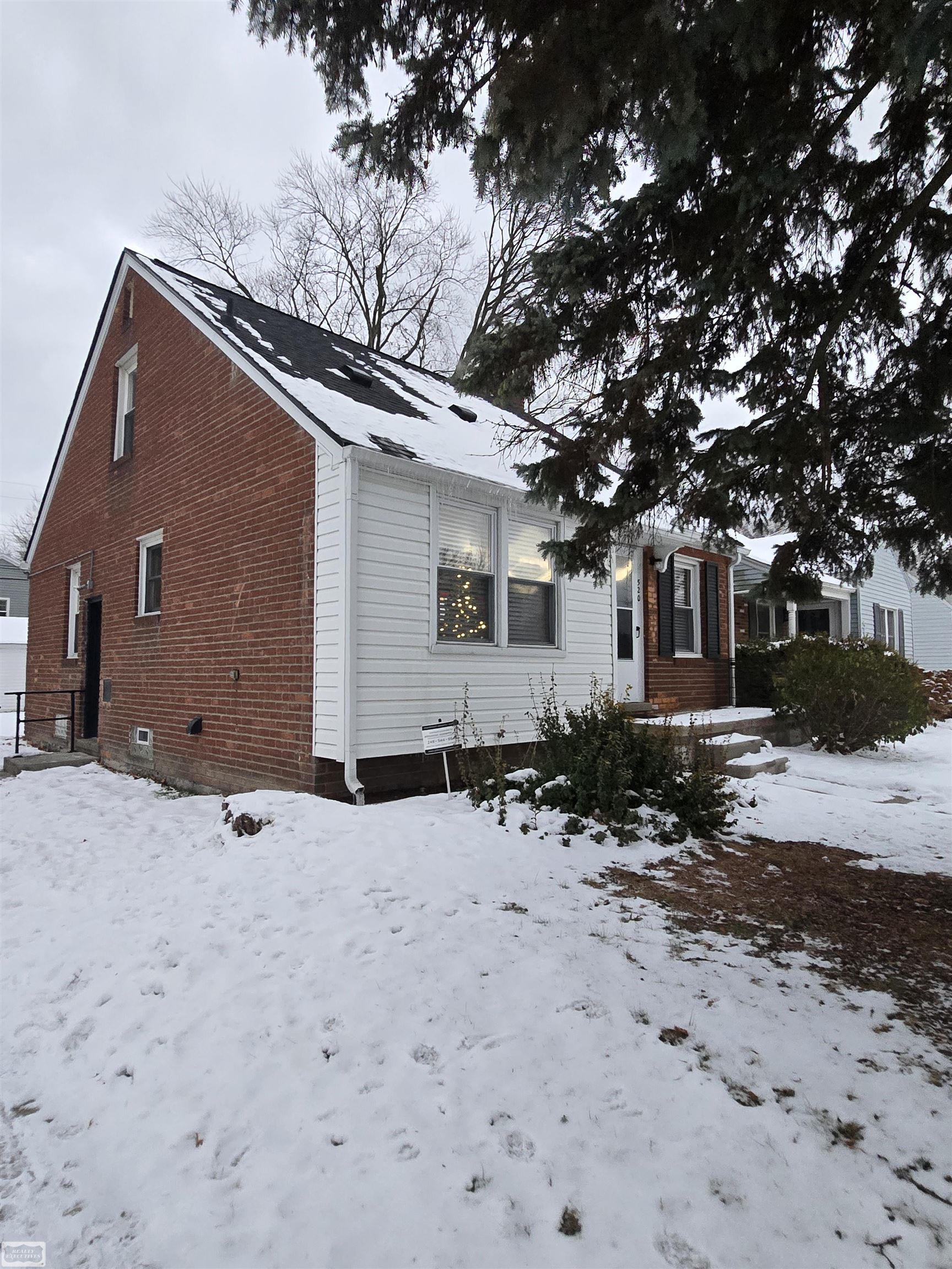 520 N Alexander Street