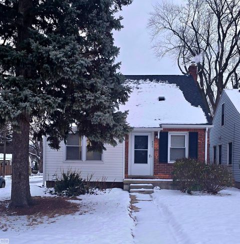 Photo of 520 N Alexander Street, Royal Oak City, MI 48067 (MLS # 58050196175)