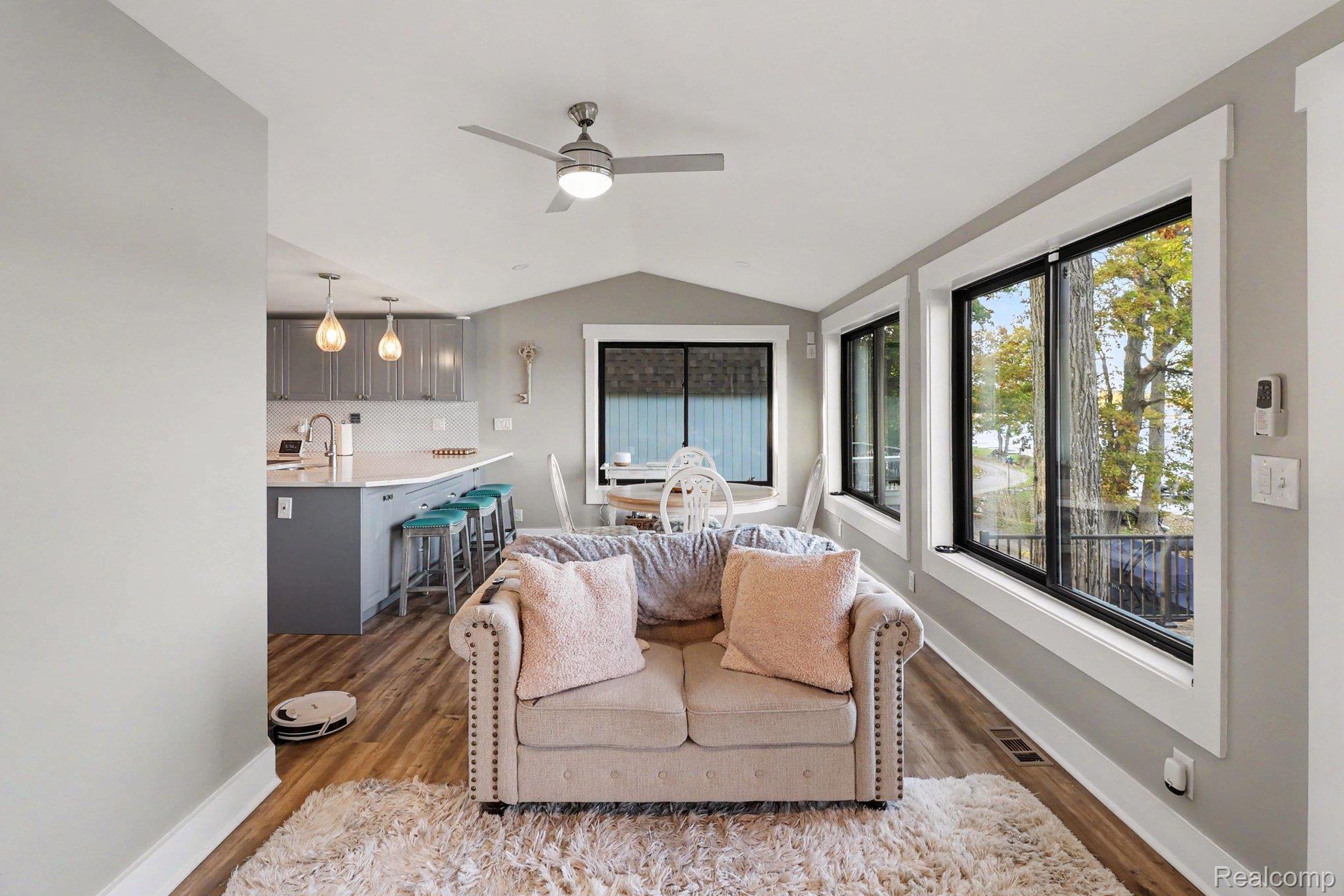 5512 Wildwood Drive