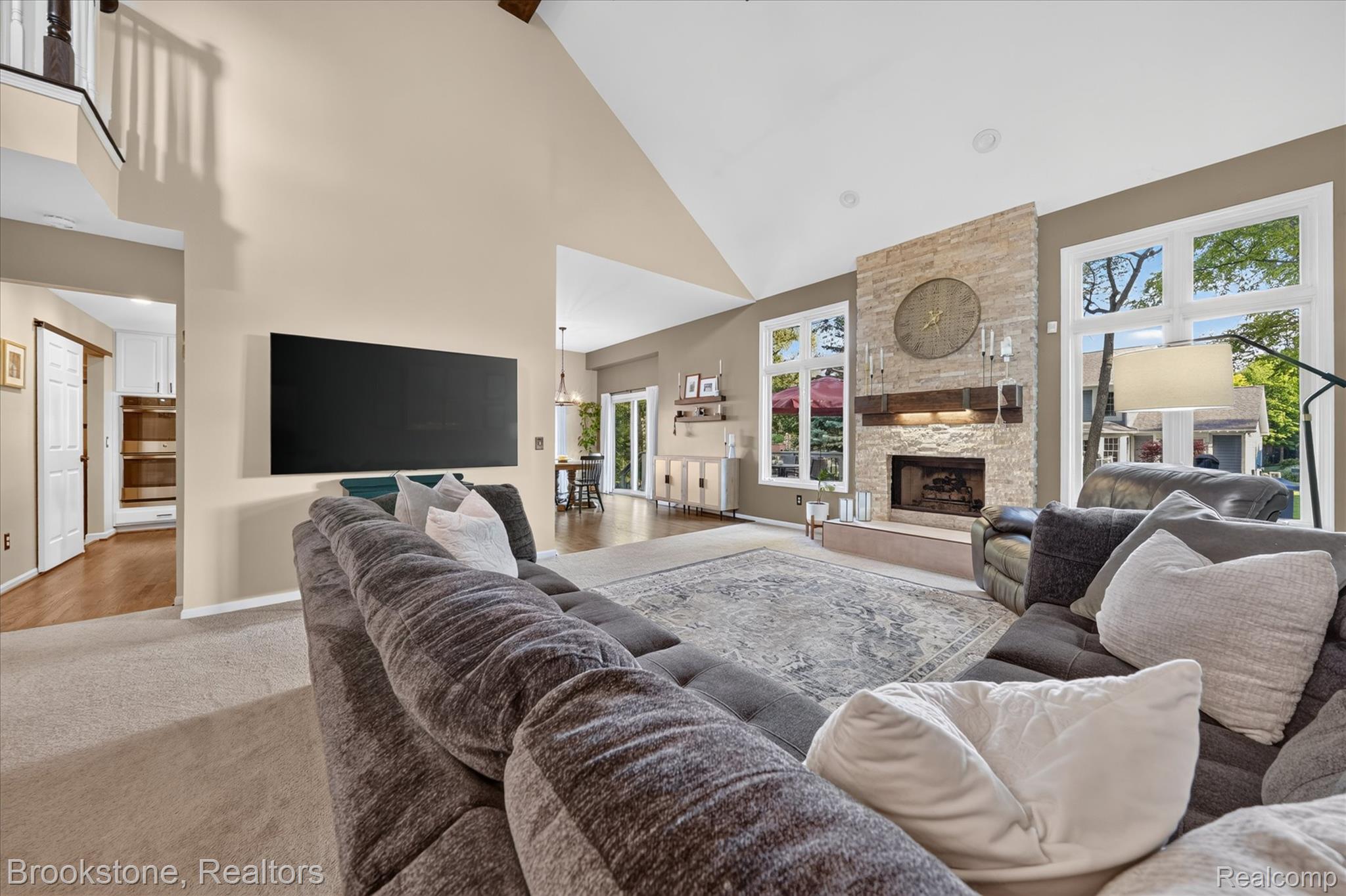 6730 Longhurst Drive