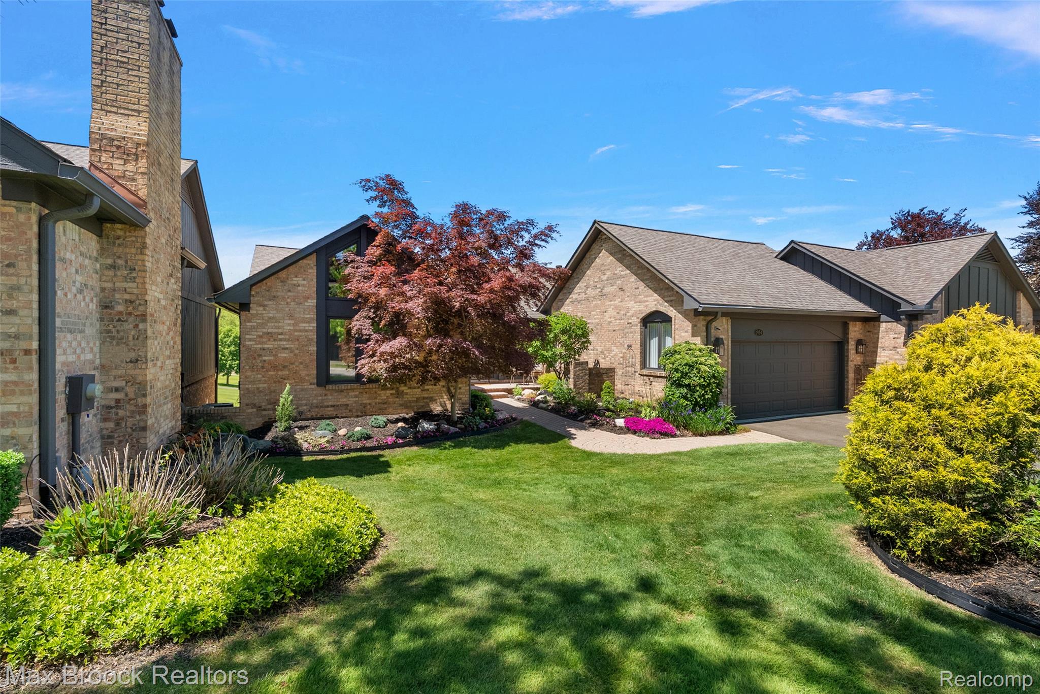 1954 Pine Ridge Court