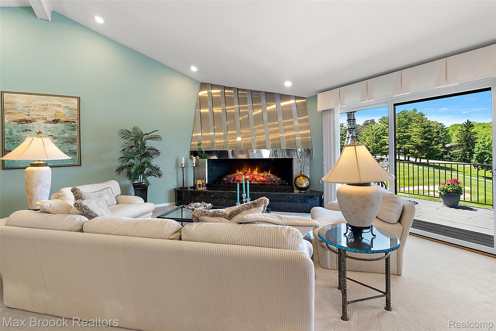 1954 Pine Ridge Court