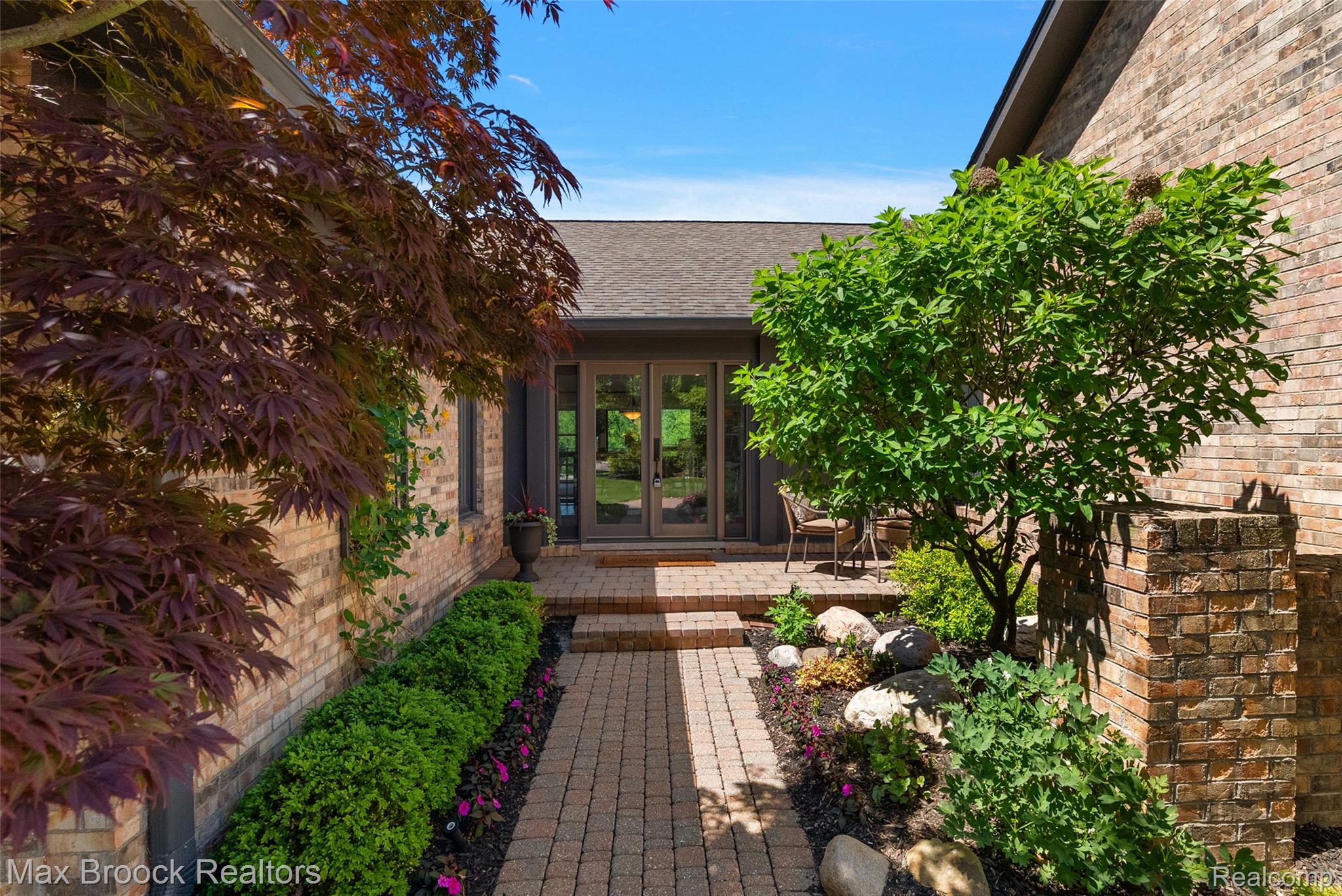 1954 Pine Ridge Court