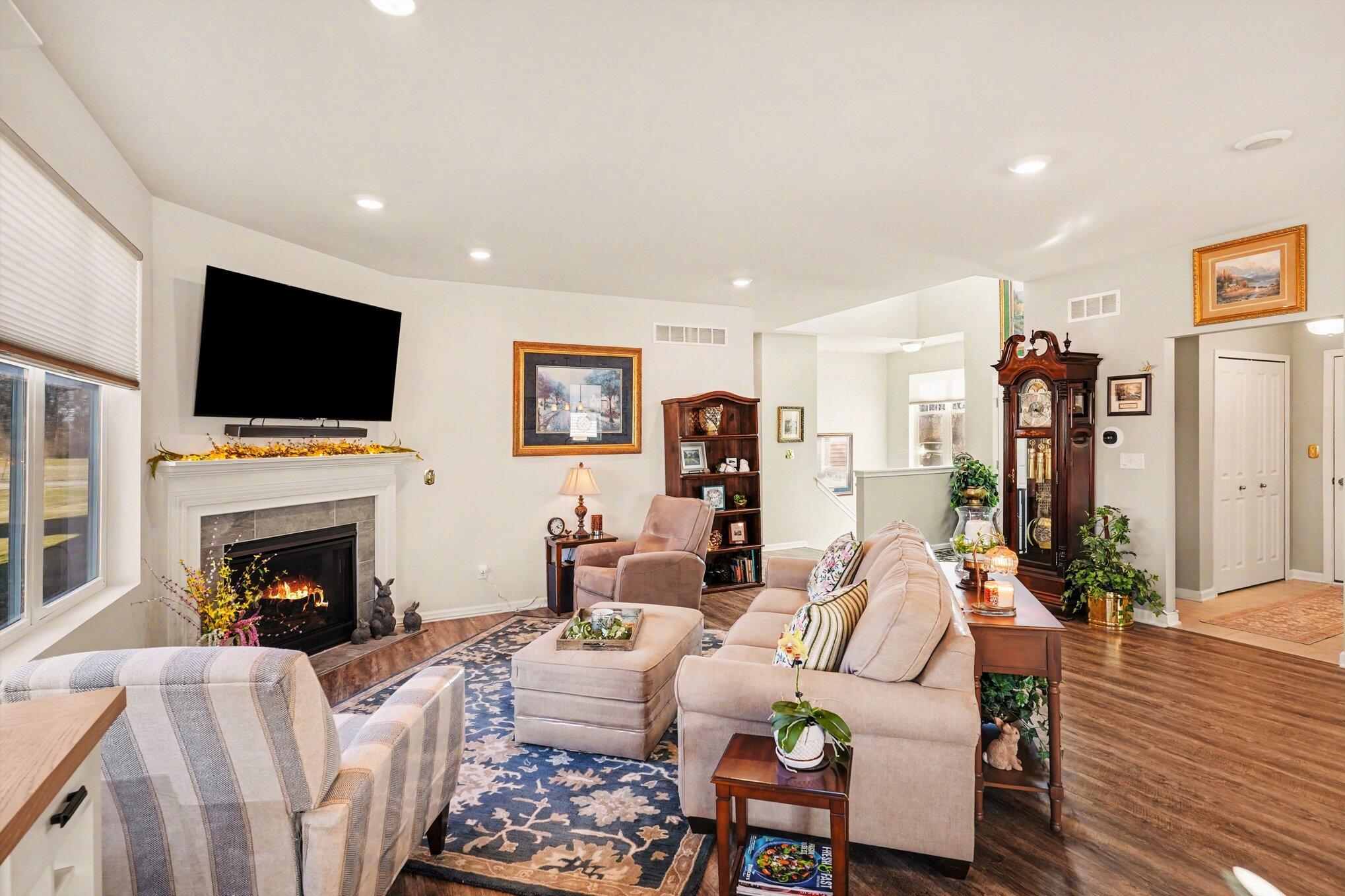 5725 Trail Side Lane