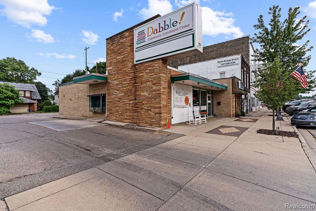 210 N Saginaw Street