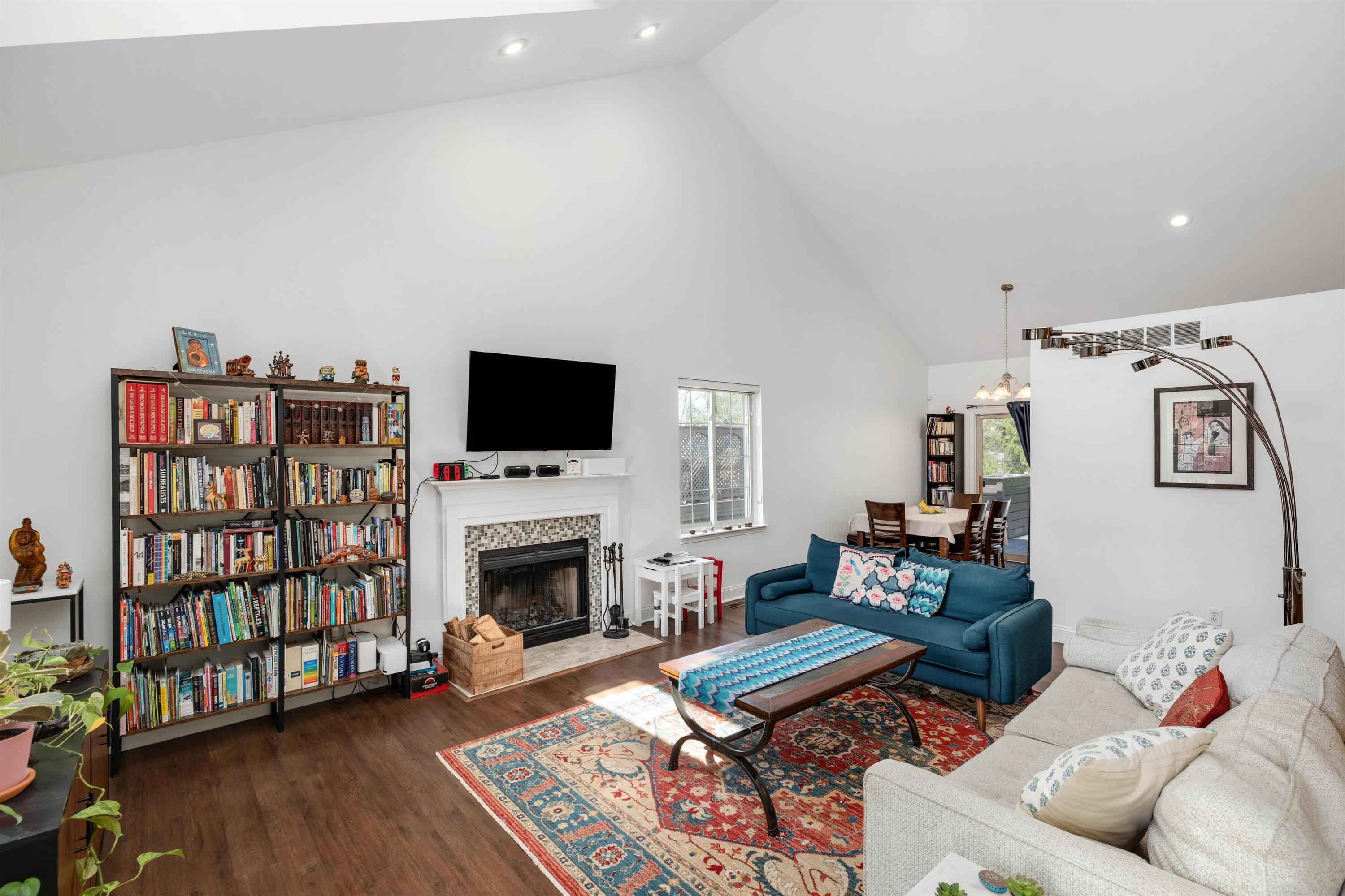 5964 Villa France Avenue