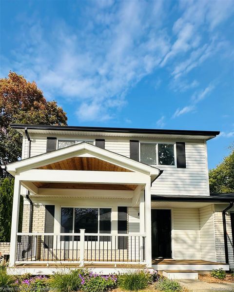 1684 Rustic Lane Keego Harbor City MI 48320