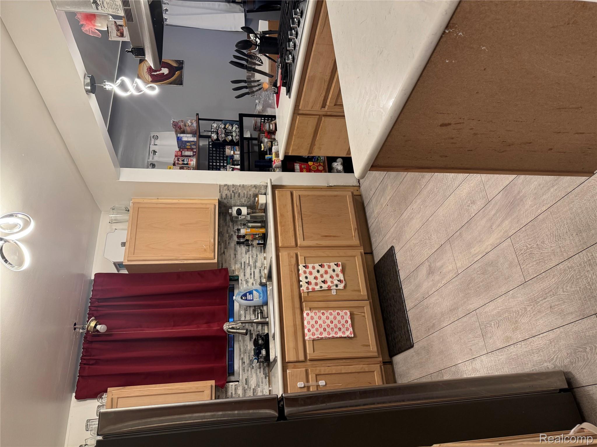 18466 Mendota Street