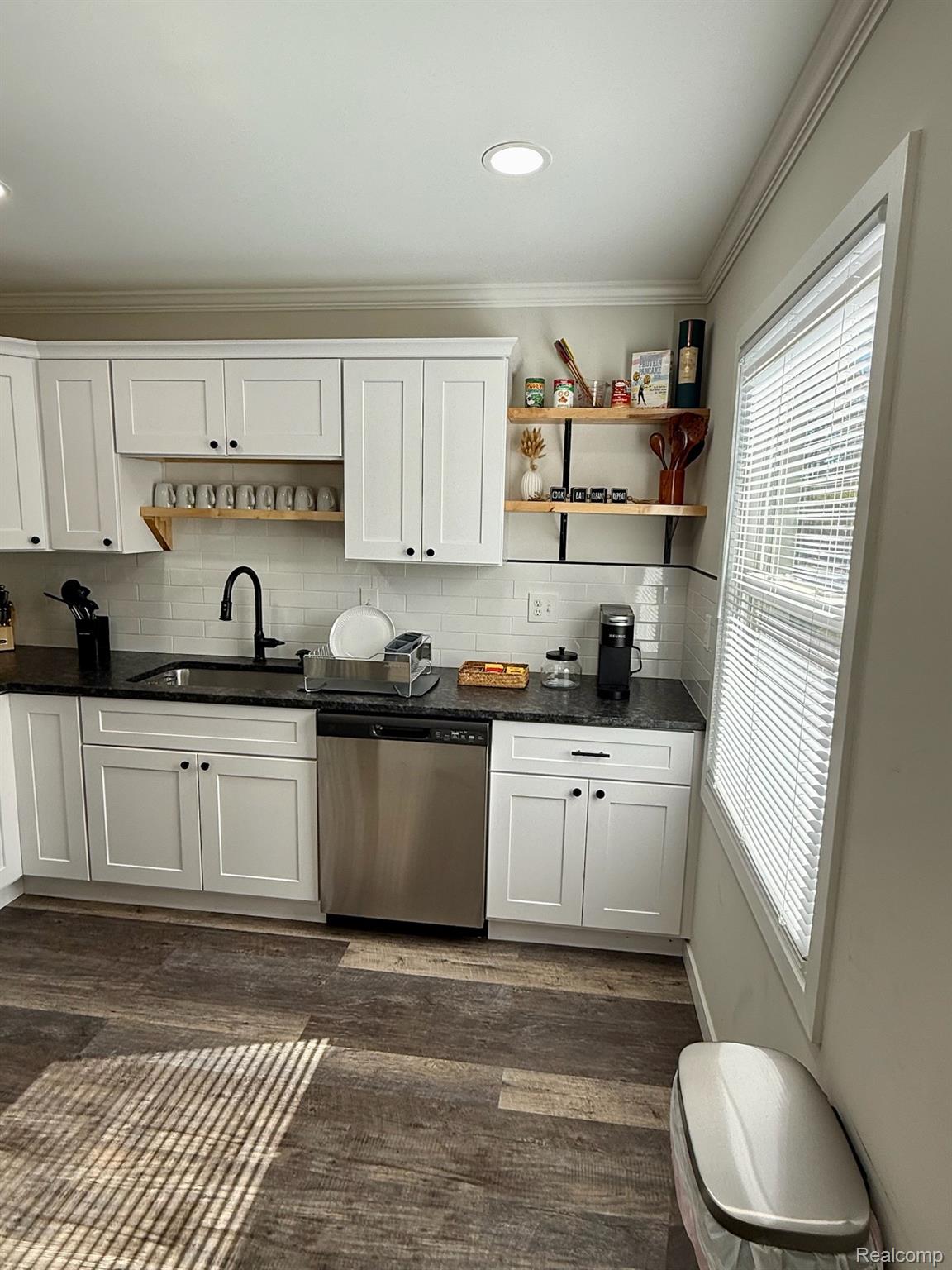 Warren City, Michigan 48089, United States, 3 Bedrooms Bedrooms, ,1 BathroomBathrooms,Residential,Active,234120